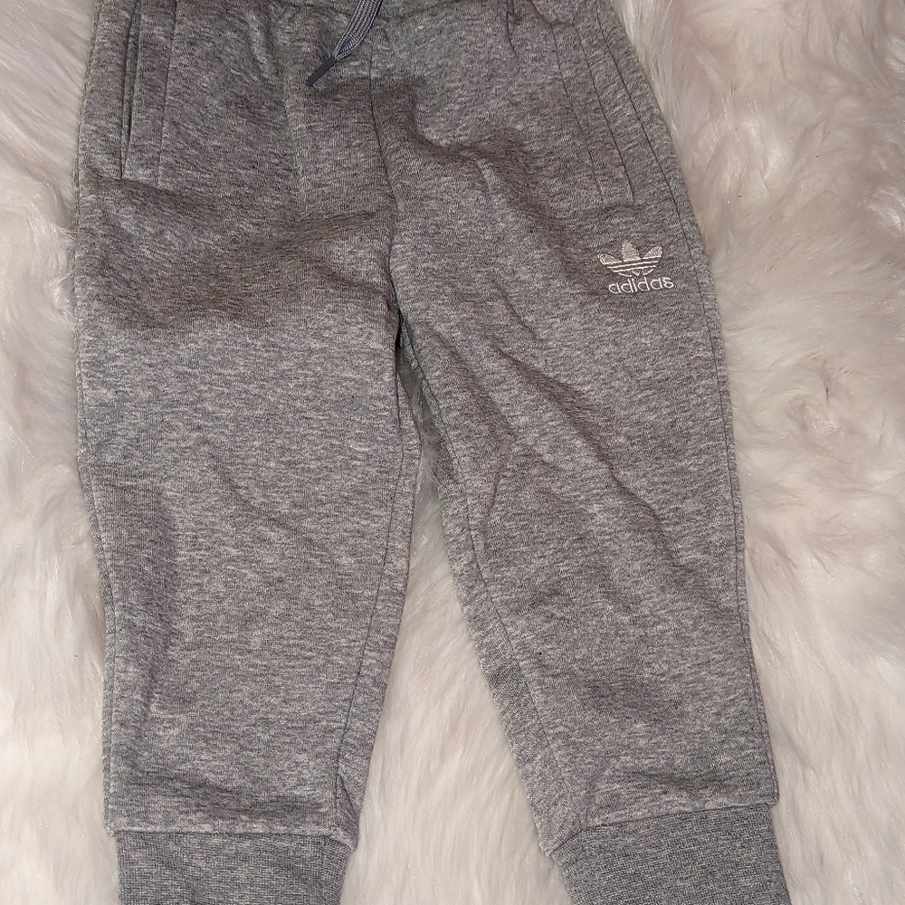 2T Adidas Set - Picture 5 of 6